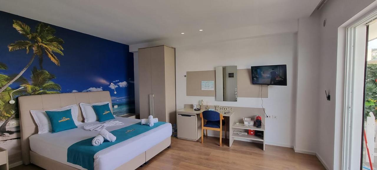 Suncoast Rooms Port Side ساراندا المظهر الخارجي الصورة
