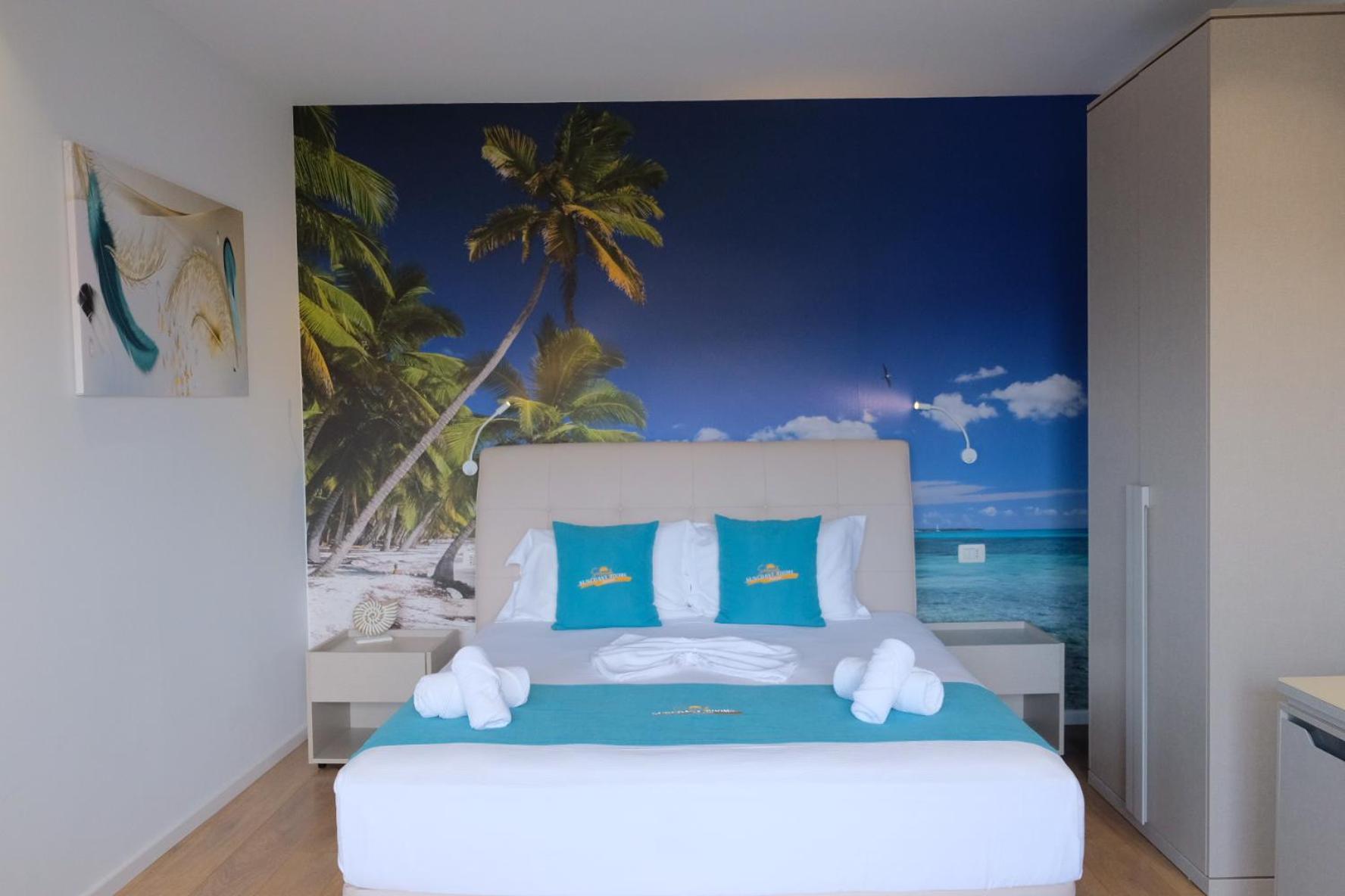 Suncoast Rooms Port Side ساراندا المظهر الخارجي الصورة